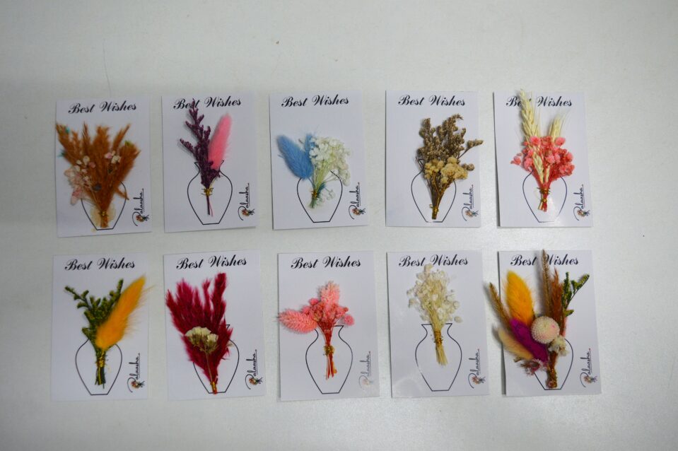 Gift Cards - Mini Dry Flower Bouquet - Set of 10 Random Packs - Image 5